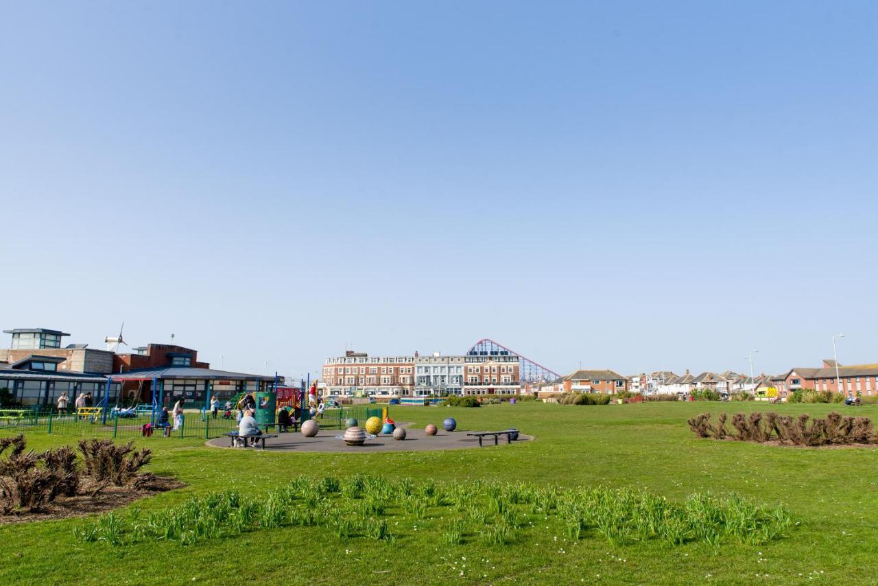 The Headlands Blackpool Exterior foto